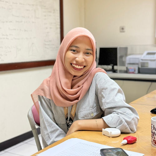 KAMILAH NUR AINI